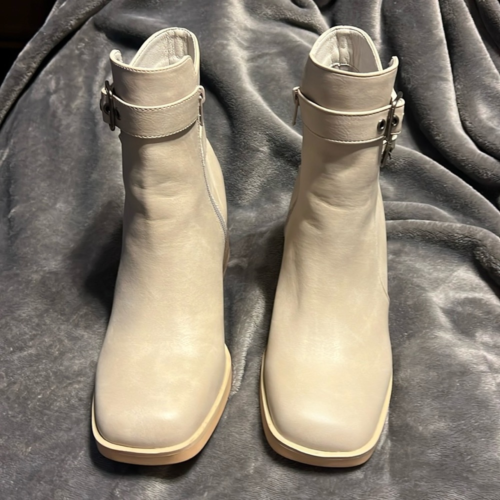 Buckle Boot- cream colored.  Smoke free, pet free home.